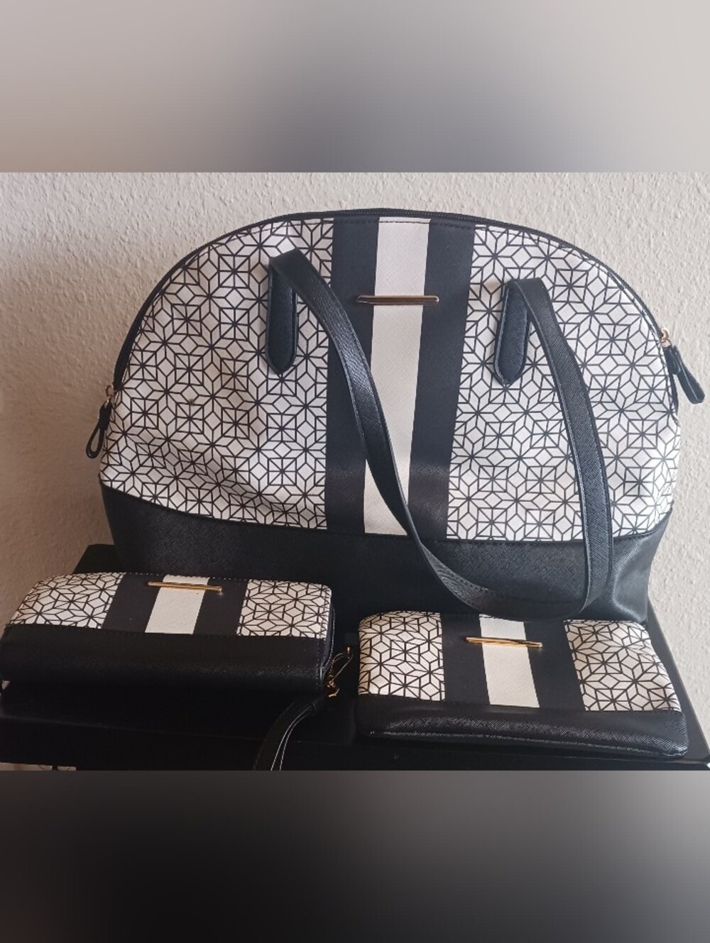 Time and Tru 3 Piece Geometric Handbag Satchel Bag Purse Set Black & White